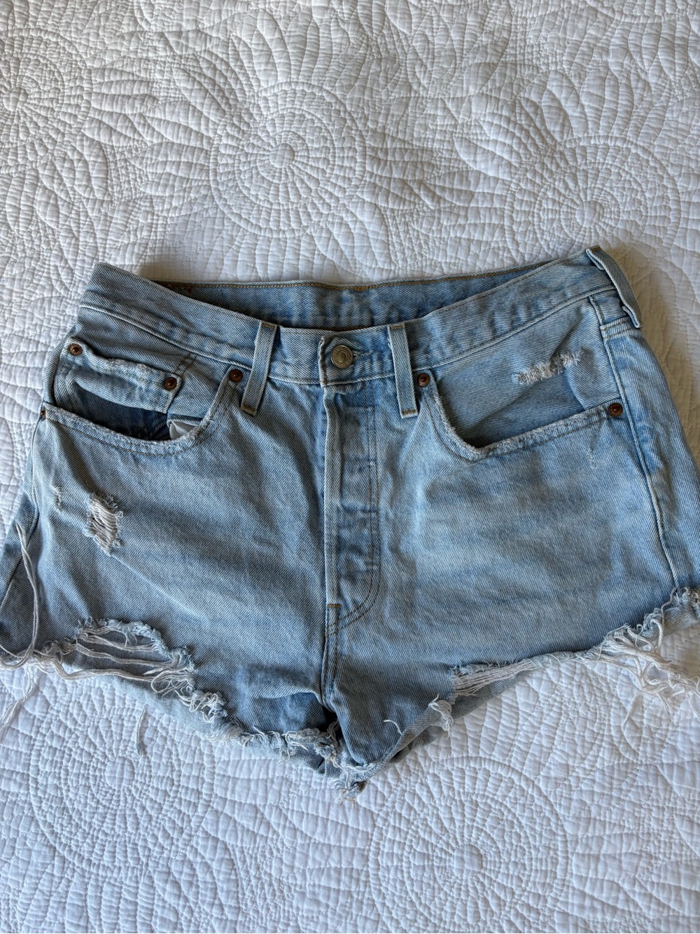 Levis 501 High Rise Jean Shorts Women Light Wash Boho Festival Distressed